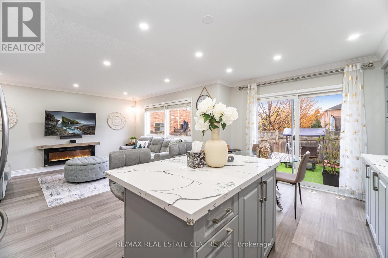 816 Hepburn Road, Milton, Ontario  L9T 0K6 - Photo 14 - W12525538