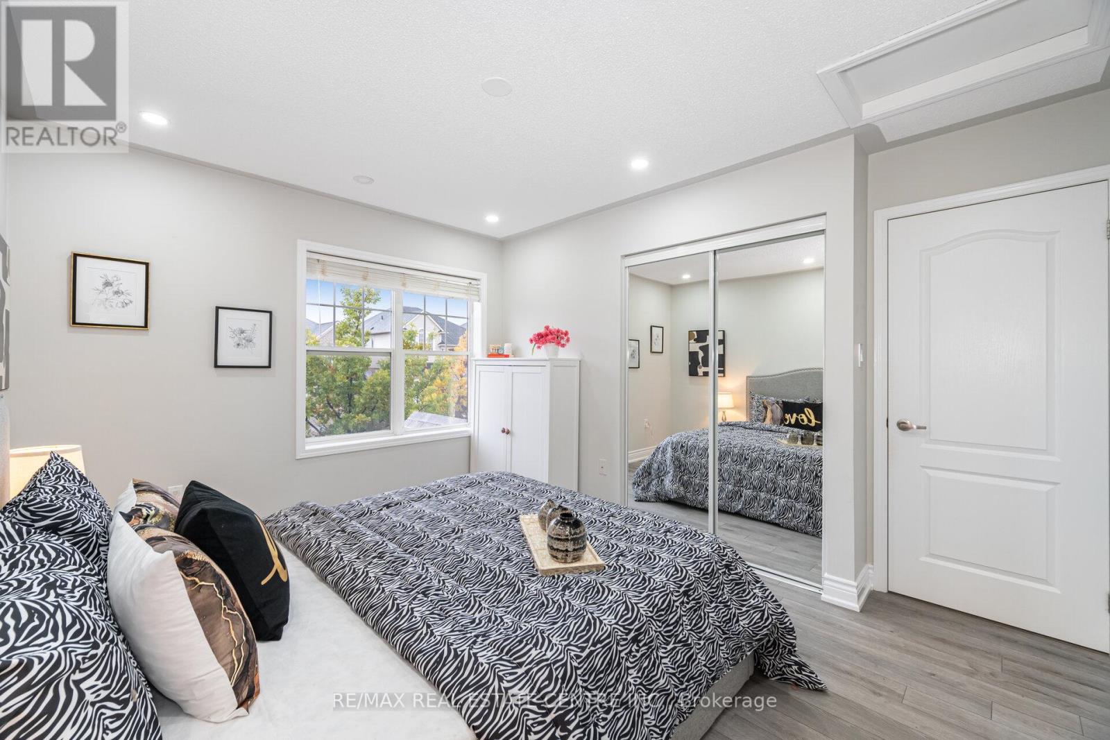 816 Hepburn Road, Milton, Ontario  L9T 0K6 - Photo 32 - W12525538