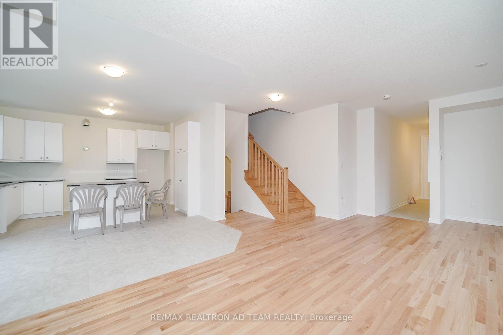 3035 Turtlecreek Place, Pickering, Ontario  L1X 0V1 - Photo 11 - E12523826