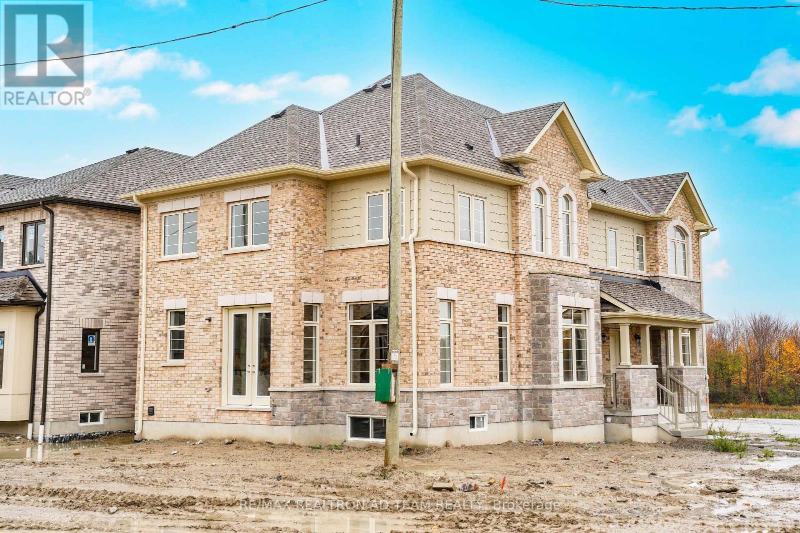 3035 Turtlecreek Place, Pickering, Ontario  L1X 0V1 - Photo 4 - E12523826