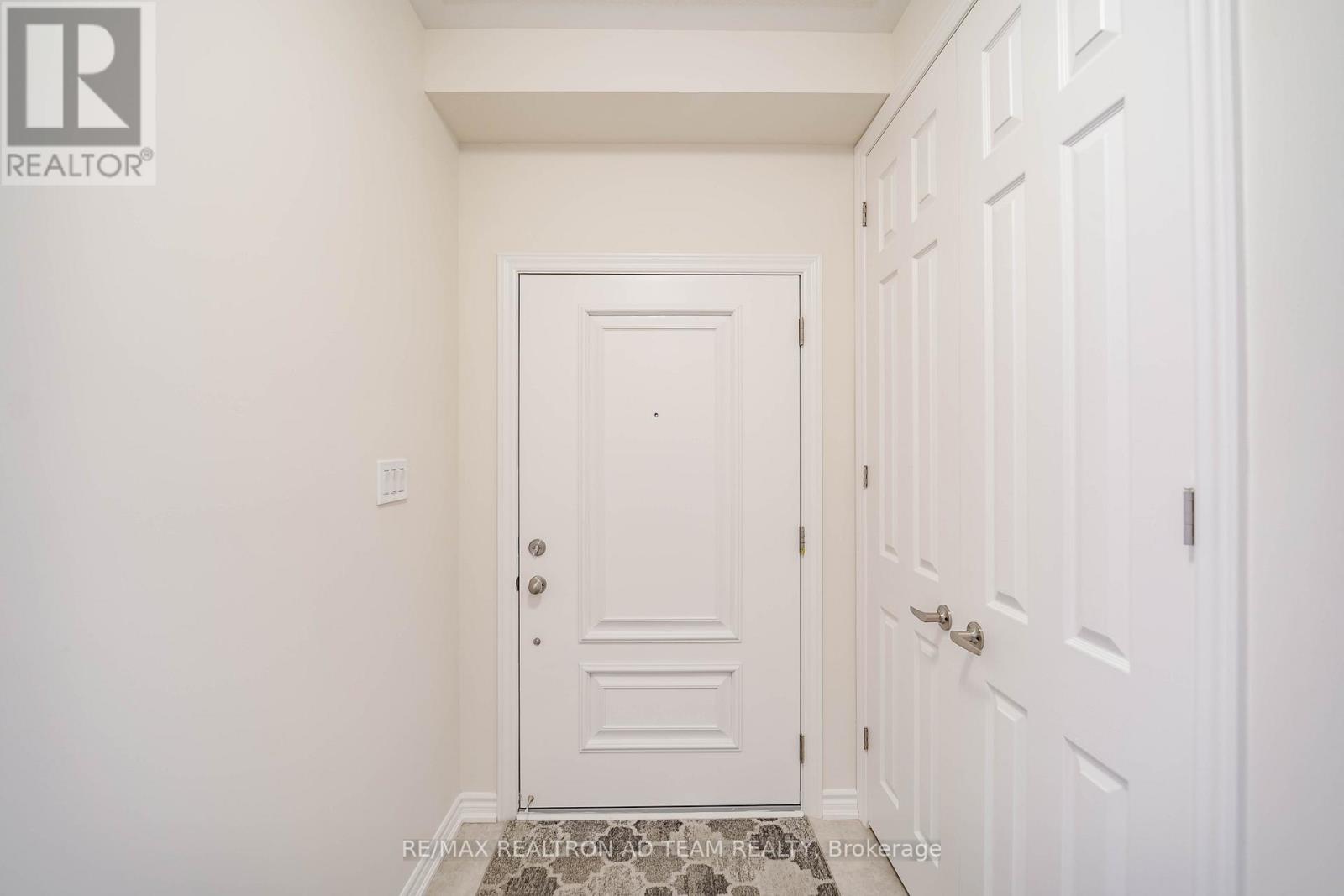 3035 Turtlecreek Place, Pickering, Ontario  L1X 0V1 - Photo 7 - E12523826