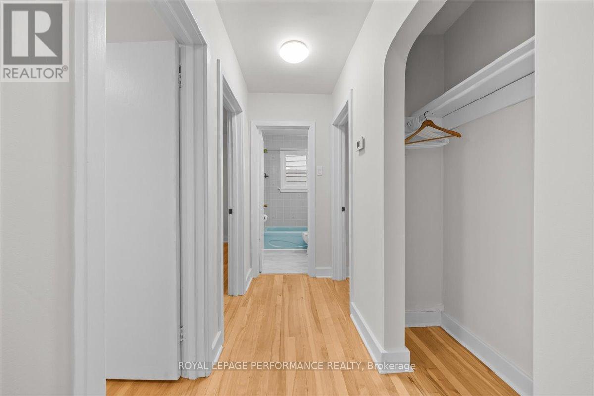 234 Knox Crescent, Ottawa, Ontario K1G 0K8 - Photo 18 - X12525068