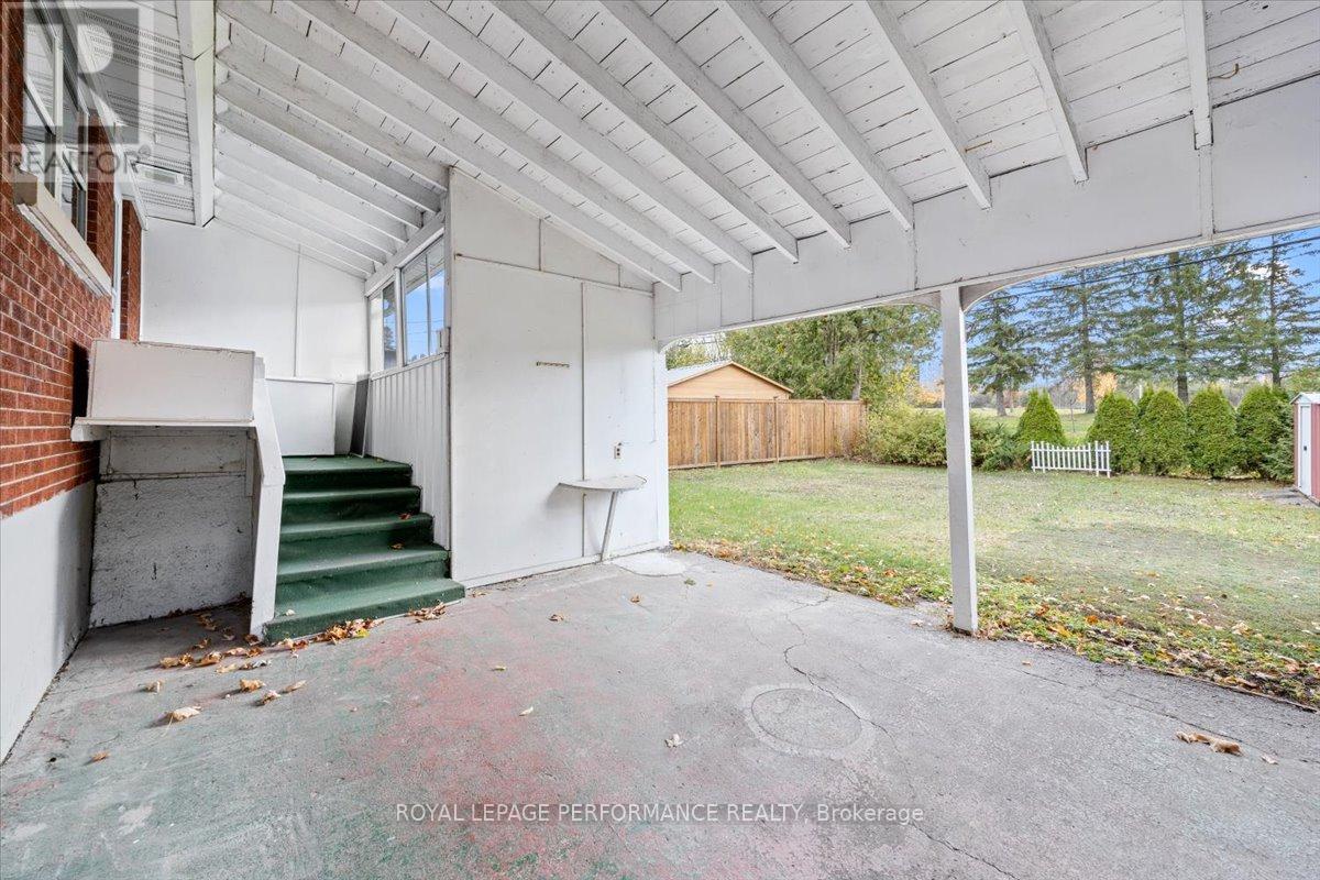 234 Knox Crescent, Ottawa, Ontario K1G 0K8 - Photo 37 - X12525068
