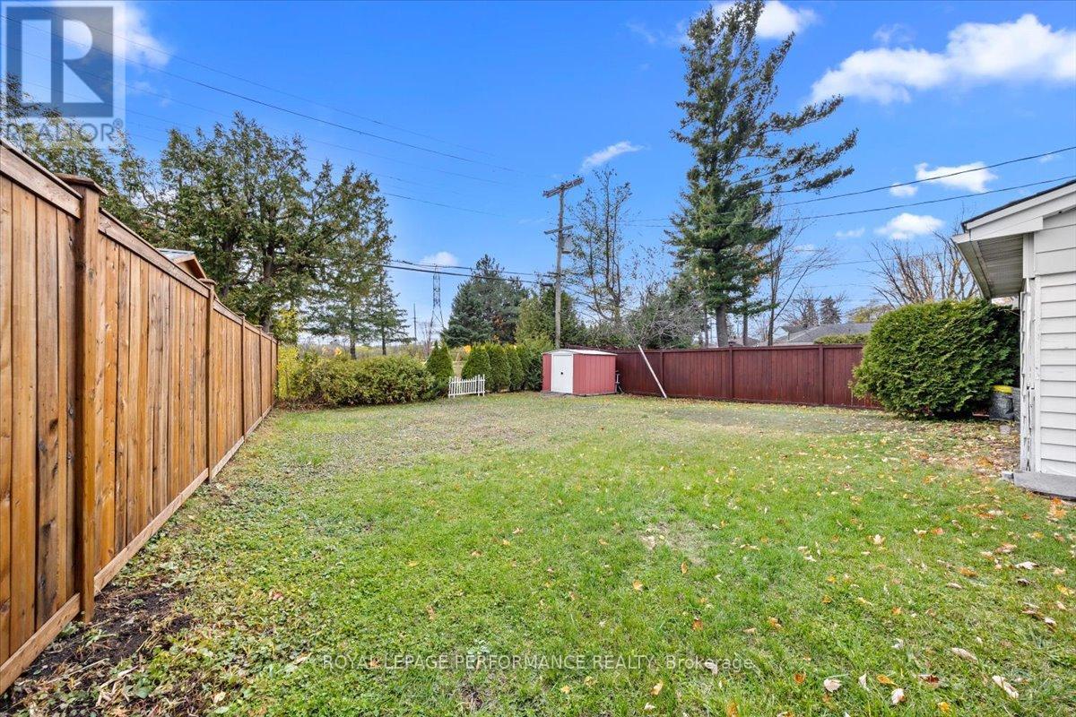 234 Knox Crescent, Ottawa, Ontario K1G 0K8 - Photo 38 - X12525068