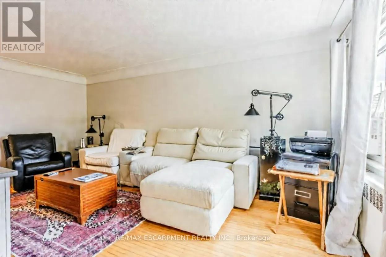 172 Markland Street, Hamilton, Ontario  L8P 2K5 - Photo 13 - X12525466