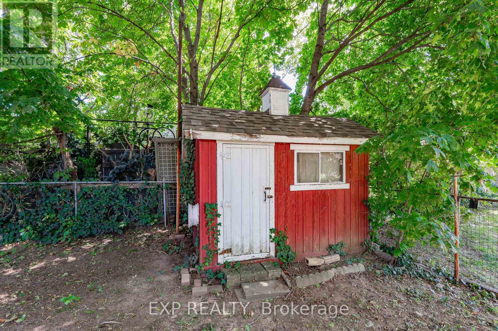 Upper - 397 East 28th Street, Hamilton, Ontario  L8V 3J9 - Photo 17 - X12525482