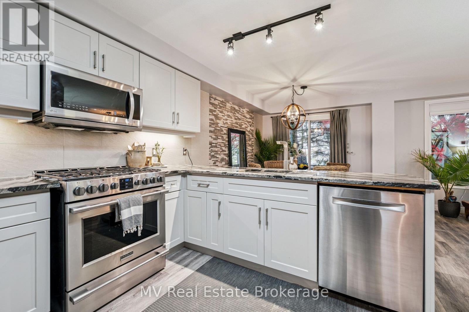 67 Pattison Place, Centre Wellington, Ontario  N1M 3V3 - Photo 10 - X12525580