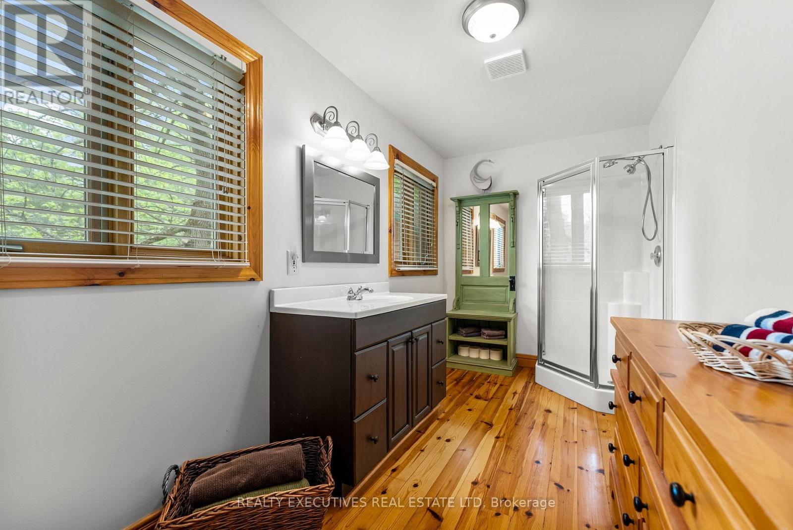 106 Black Snake Lane N, Frontenac Islands, Ontario  K0E 1L0 - Photo 12 - X12369002