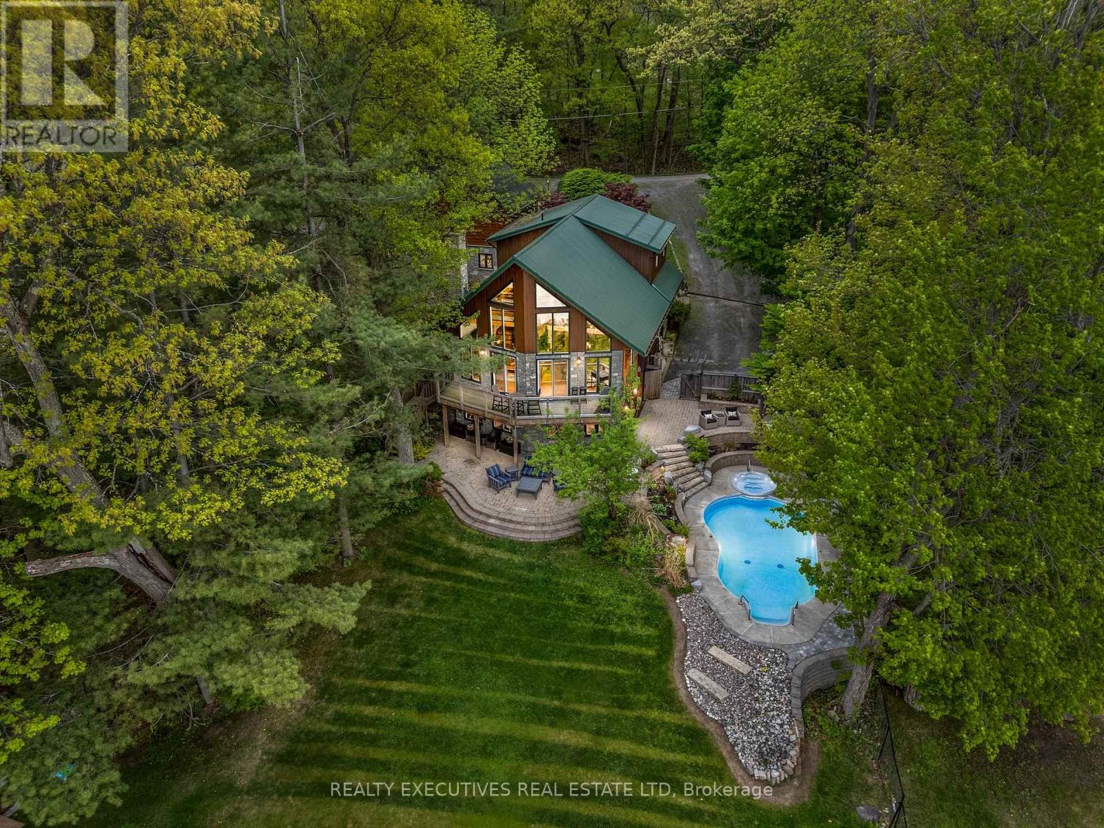 106 Black Snake Lane N, Frontenac Islands, Ontario  K0E 1L0 - Photo 1 - X12369002