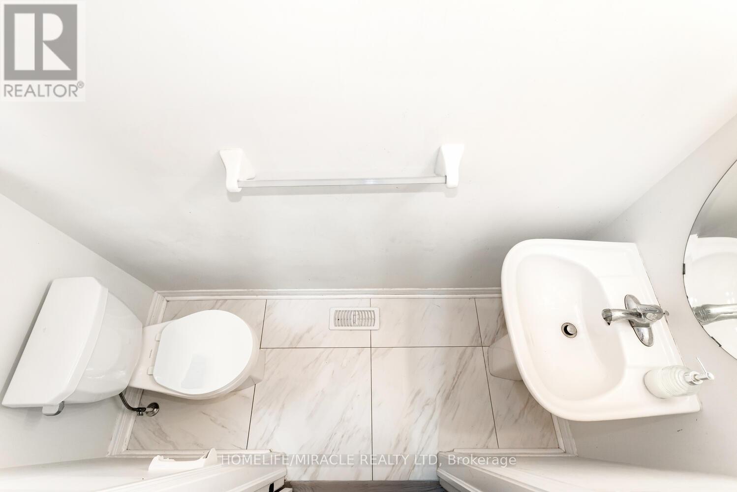 3 Farringdon Crescent, Brampton, Ontario  L7A 4Z5 - Photo 13 - W12519424