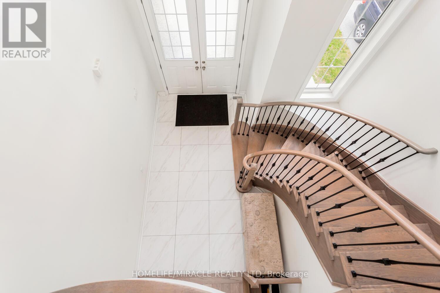 3 Farringdon Crescent, Brampton, Ontario  L7A 4Z5 - Photo 15 - W12519424