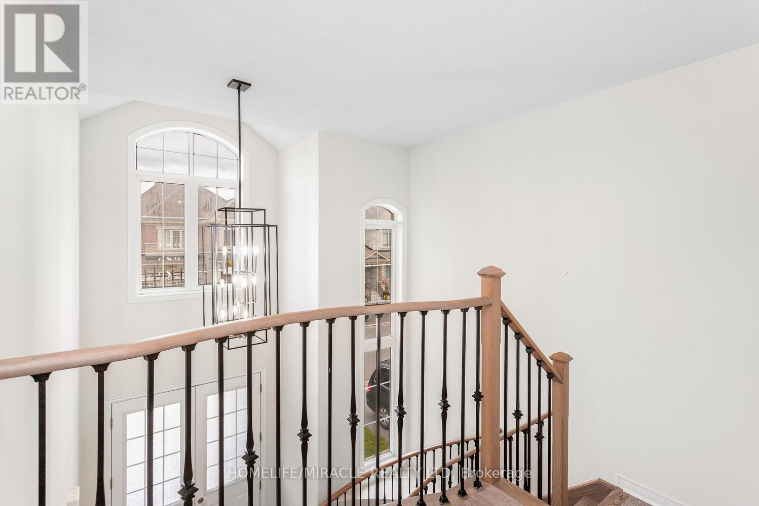 3 Farringdon Crescent, Brampton, Ontario  L7A 4Z5 - Photo 16 - W12519424