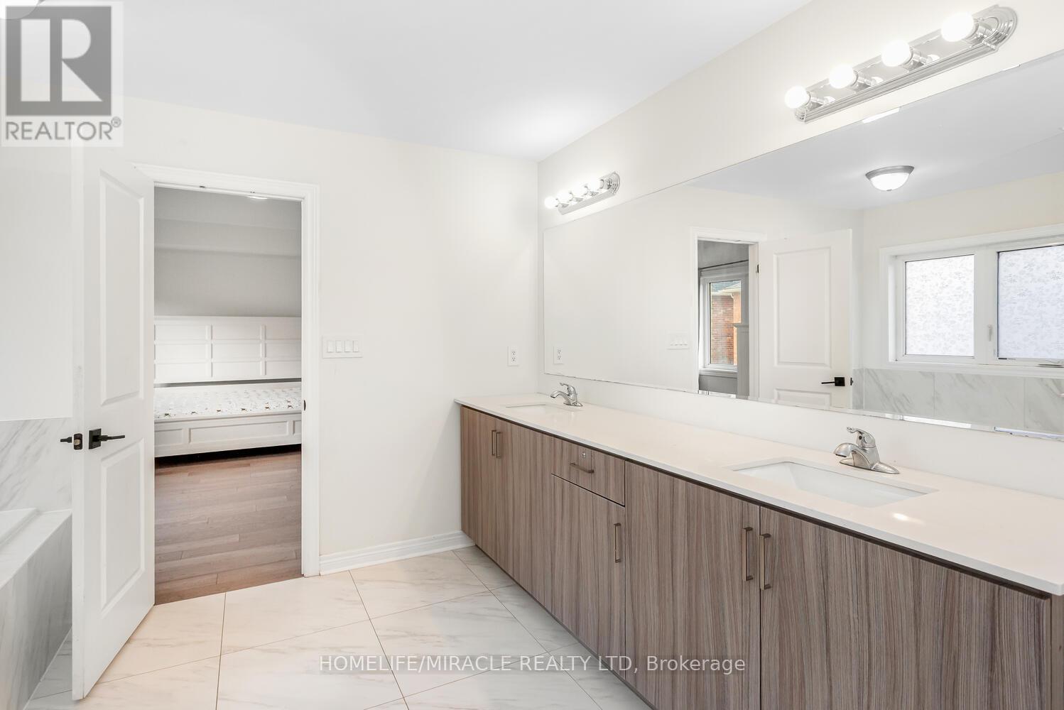 3 Farringdon Crescent, Brampton, Ontario  L7A 4Z5 - Photo 23 - W12519424