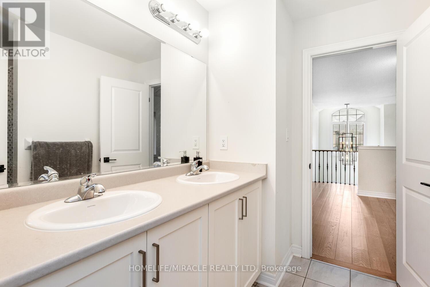 3 Farringdon Crescent, Brampton, Ontario  L7A 4Z5 - Photo 32 - W12519424