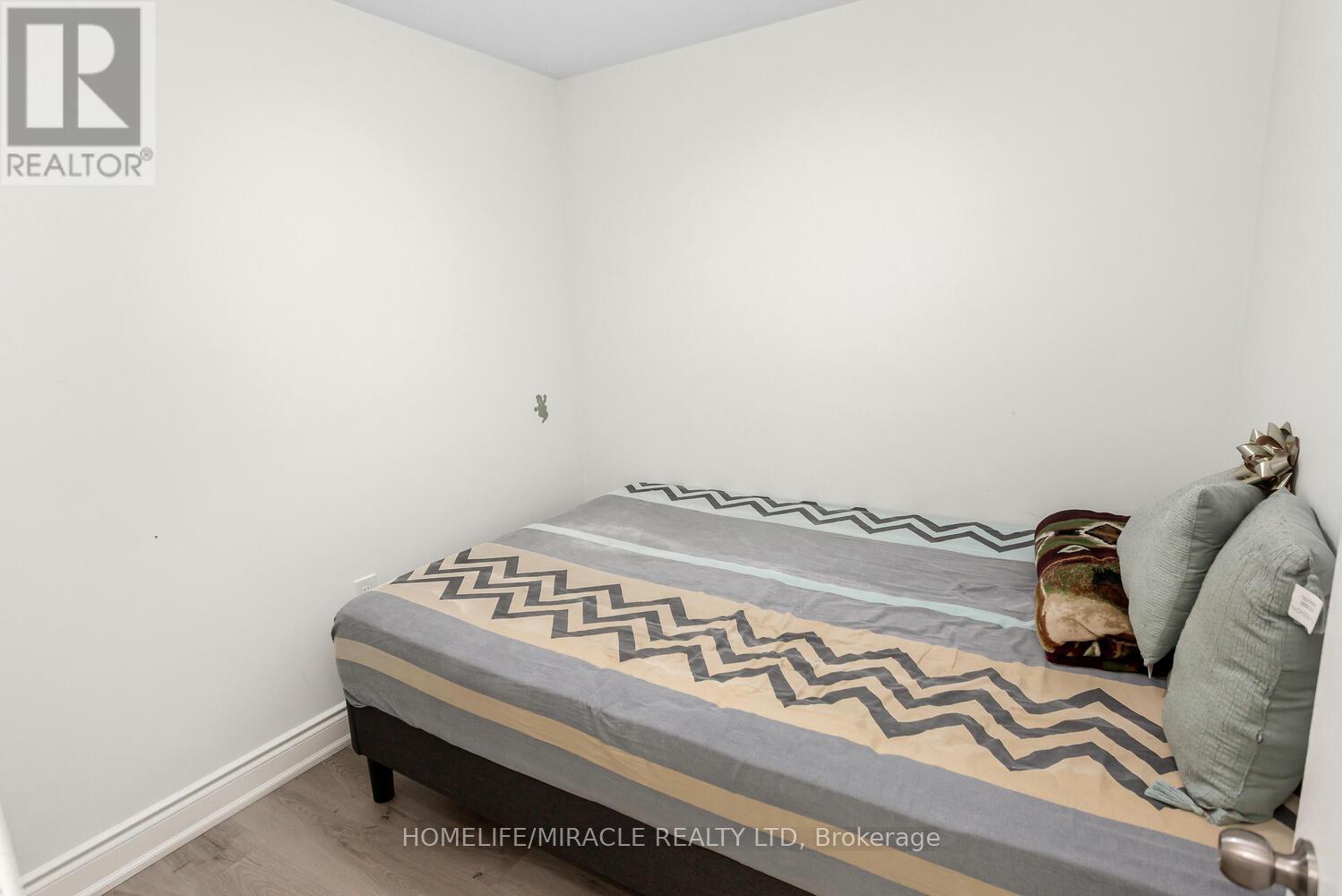 3 Farringdon Crescent, Brampton, Ontario  L7A 4Z5 - Photo 44 - W12519424