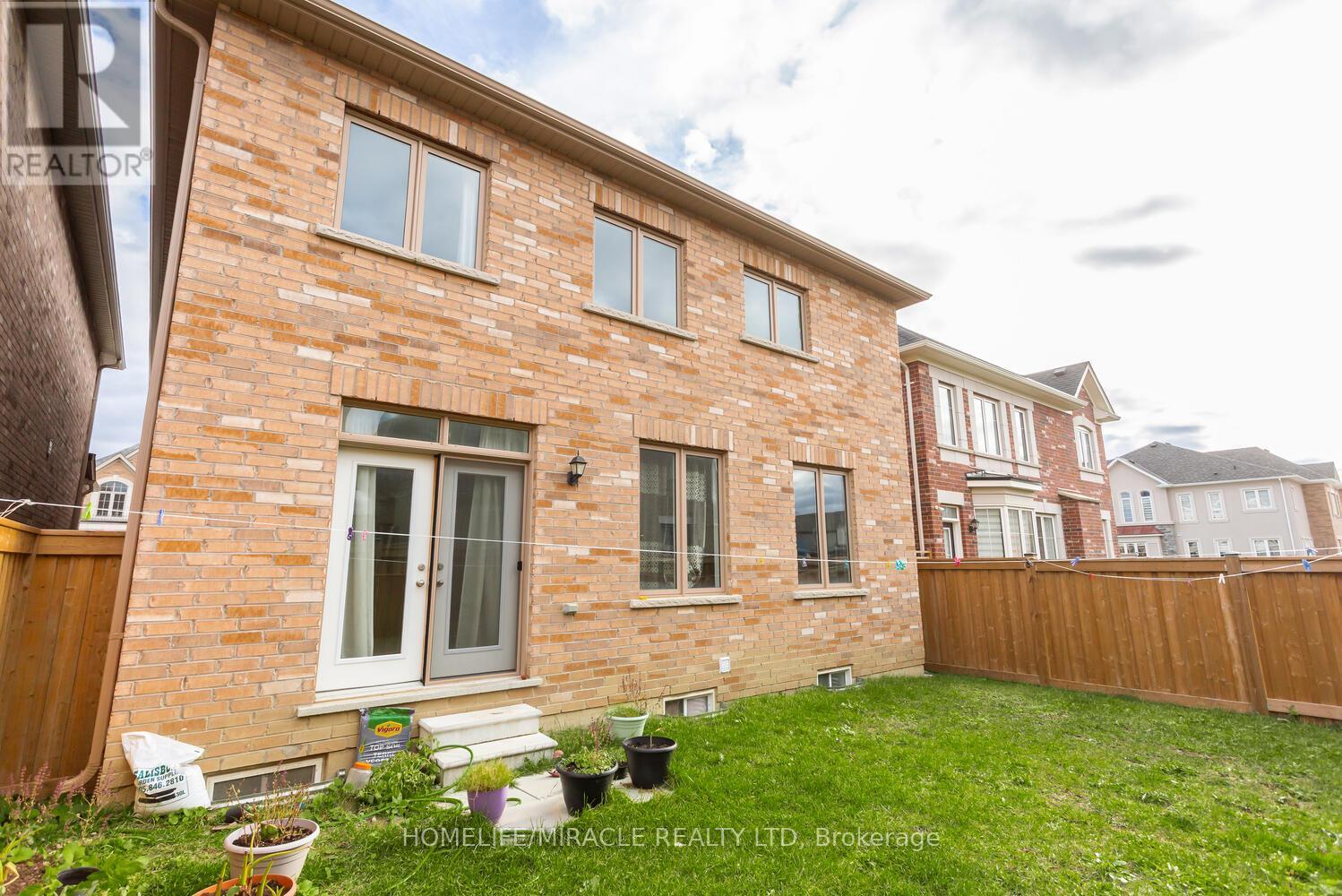 3 Farringdon Crescent, Brampton, Ontario  L7A 4Z5 - Photo 50 - W12519424