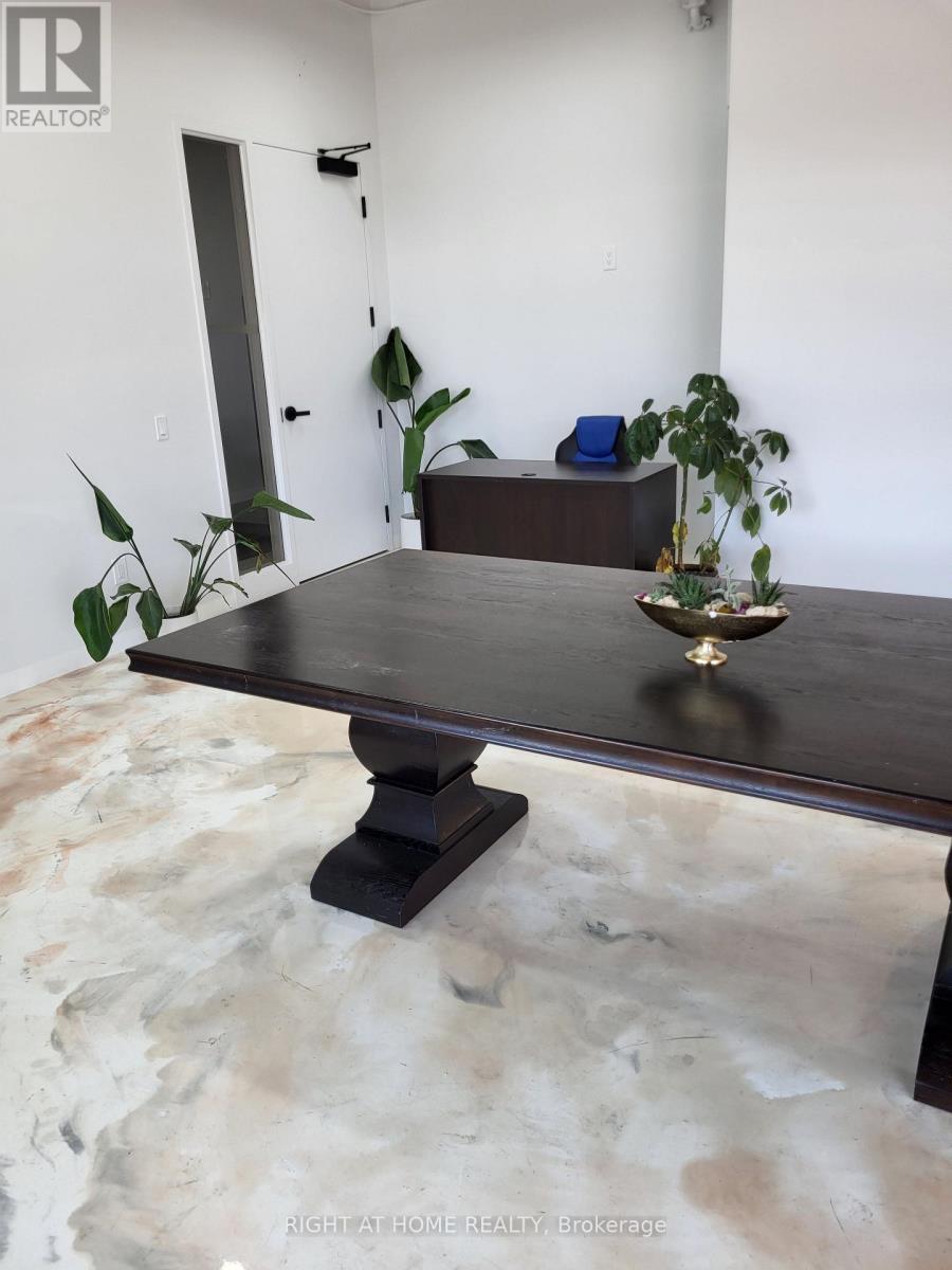 116 - 52 Scarsdale Road, Toronto, Ontario  M3B 2R7 - Photo 4 - C12525574