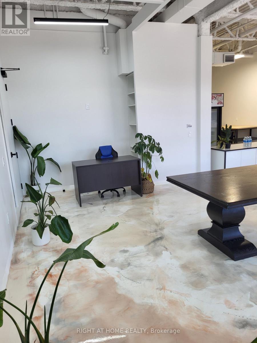 116 - 52 Scarsdale Road, Toronto, Ontario  M3B 2R7 - Photo 8 - C12525574