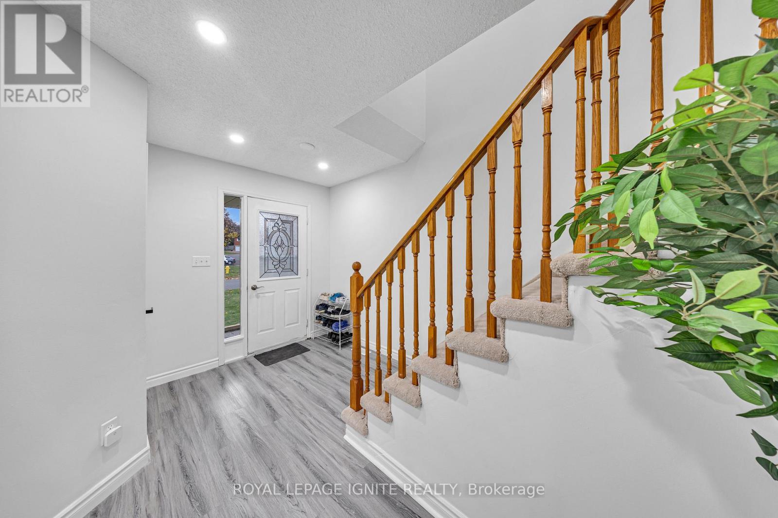 431 Cobblehill Drive, Oshawa, Ontario  L1K 1Y6 - Photo 4 - E12525570