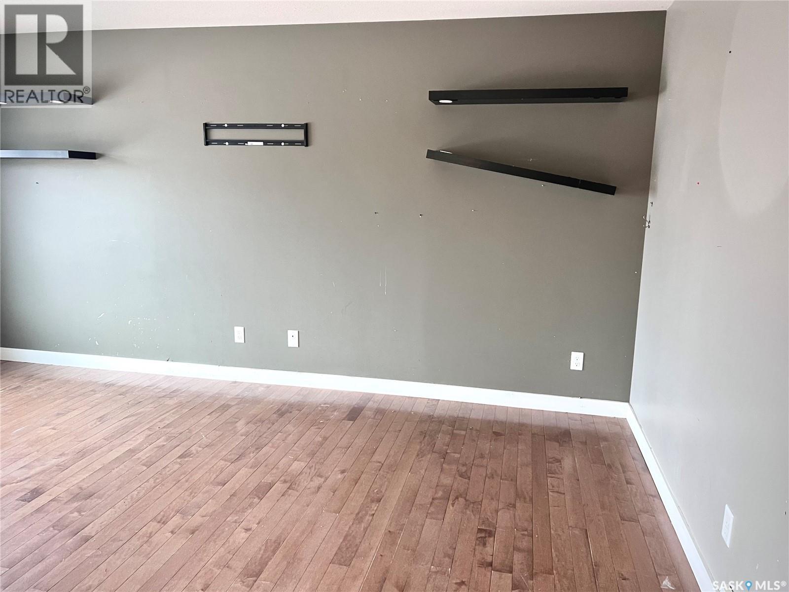 662 Sutter Bay, Saskatoon, Saskatchewan  S7T 0R5 - Photo 3 - SK023666