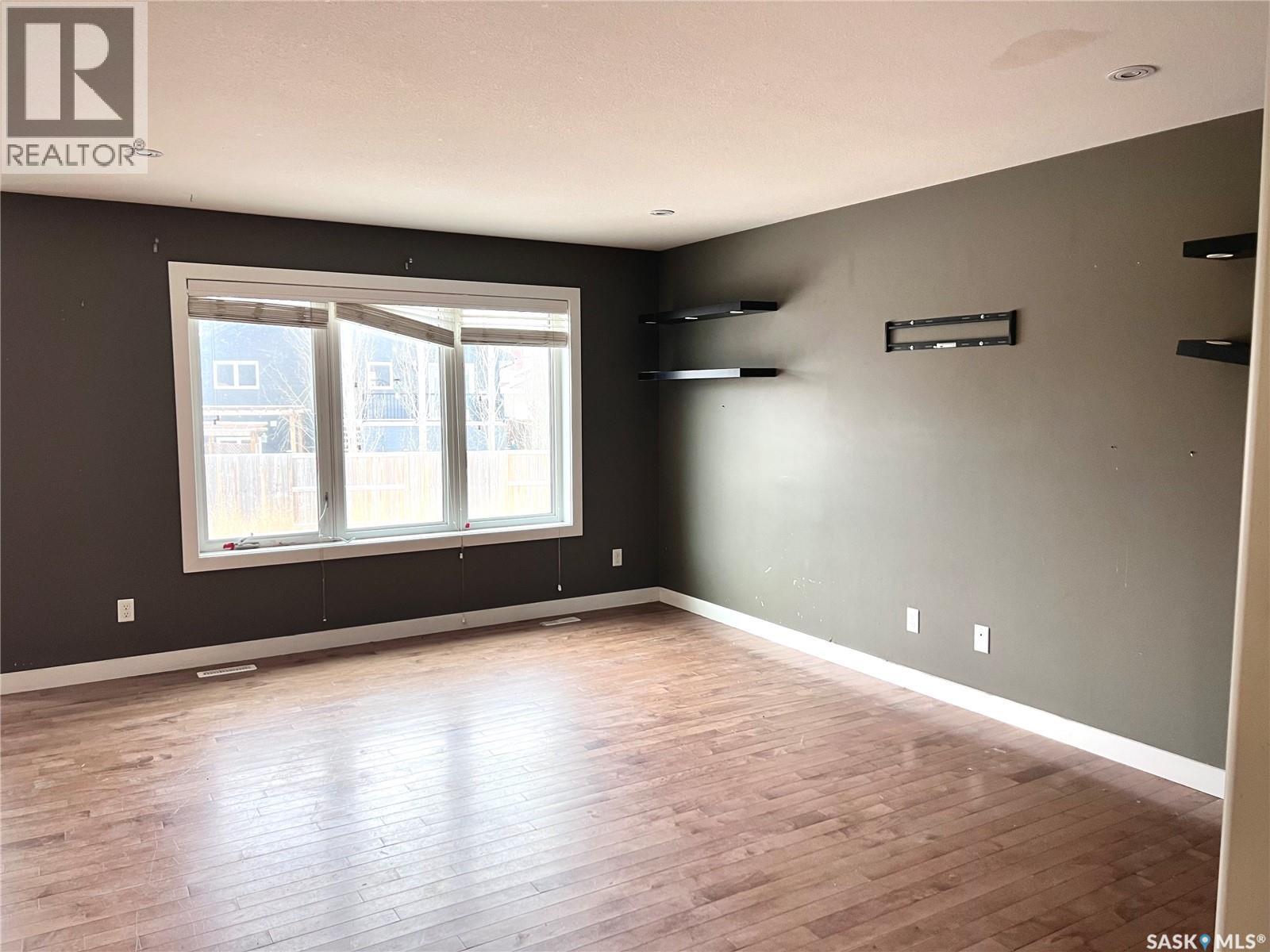 662 Sutter Bay, Saskatoon, Saskatchewan  S7T 0R5 - Photo 4 - SK023666