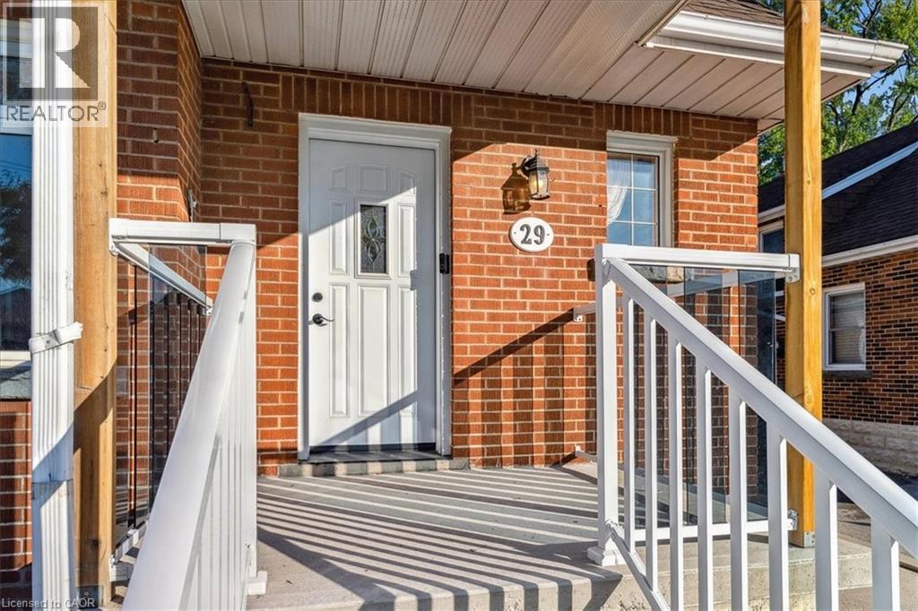 29 East 34th Street, Hamilton, Ontario  L8V 3W2 - Photo 4 - 40775264