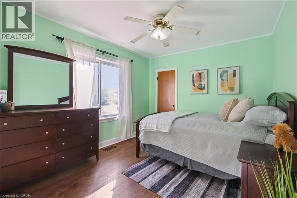 29 East 34th Street, Hamilton, Ontario  L8V 3W2 - Photo 11 - 40775264