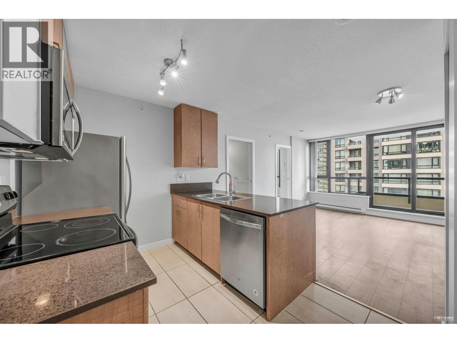 1703 977 Mainland Street, Vancouver, British Columbia  V6B 1T2 - Photo 5 - R3065814