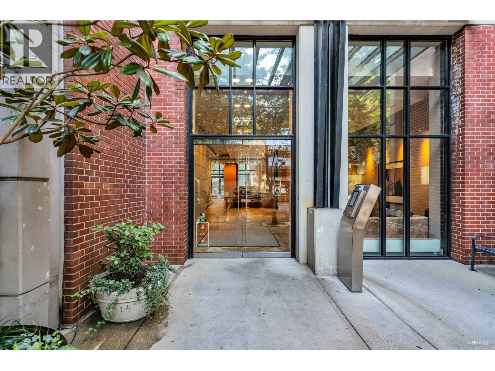 1703 977 Mainland Street, Vancouver, British Columbia  V6B 1T2 - Photo 3 - R3065814