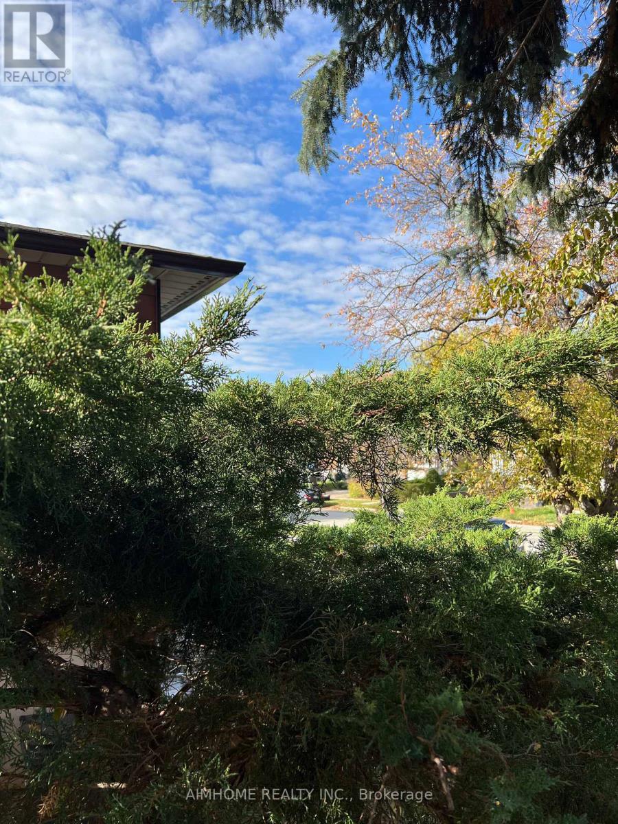 (Main&second Floor) - 47 Yucatan Road, Toronto, Ontario  M2H 2L1 - Photo 31 - C12455935