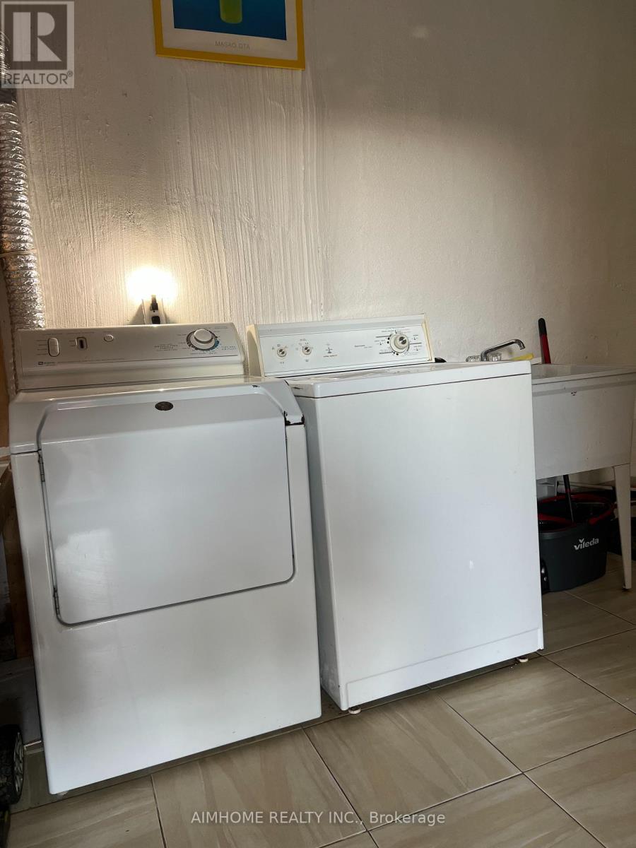 (Main&second Floor) - 47 Yucatan Road, Toronto, Ontario  M2H 2L1 - Photo 27 - C12455935