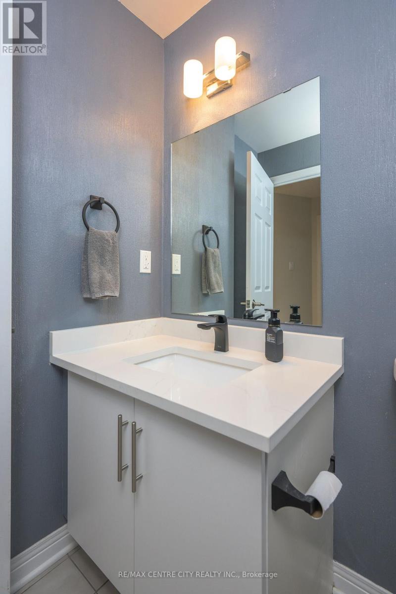 103 - 600 Talbot Street, London East, Ontario  N6A 5L9 - Photo 37 - X12525604