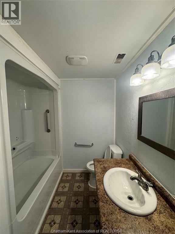 19388 Erieau Road, Blenheim, Ontario N0P 1A0 - Photo 13 - 25028164