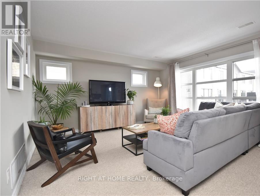 B - 314 Des Tilleuls Private, Ottawa, Ontario  K4A 1B7 - Photo 3 - X12525586