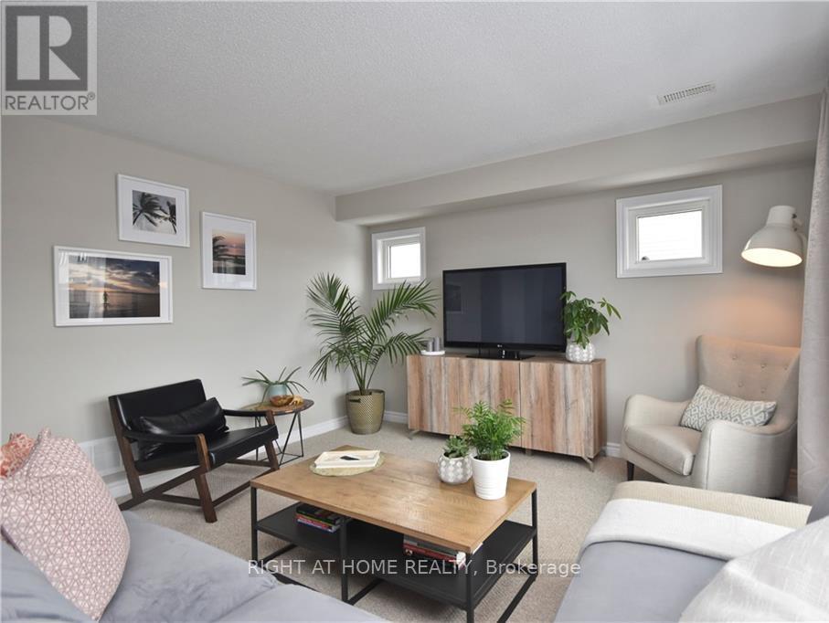 B - 314 Des Tilleuls Private, Ottawa, Ontario  K4A 1B7 - Photo 5 - X12525586