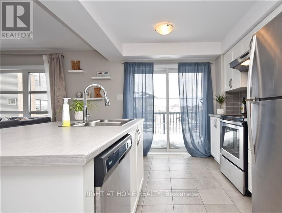 B - 314 Des Tilleuls Private, Ottawa, Ontario  K4A 1B7 - Photo 7 - X12525586