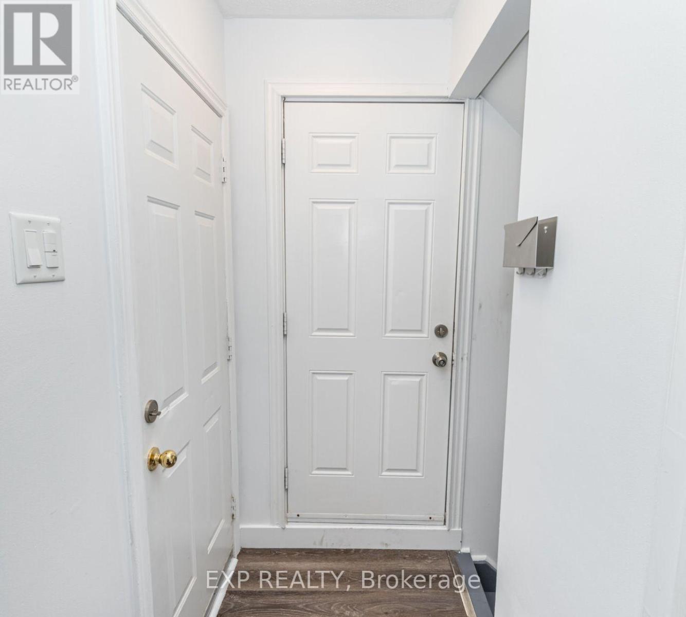 118 Solway Avenue, Vaughan, Ontario  L6A 2X1 - Photo 33 - N12525526