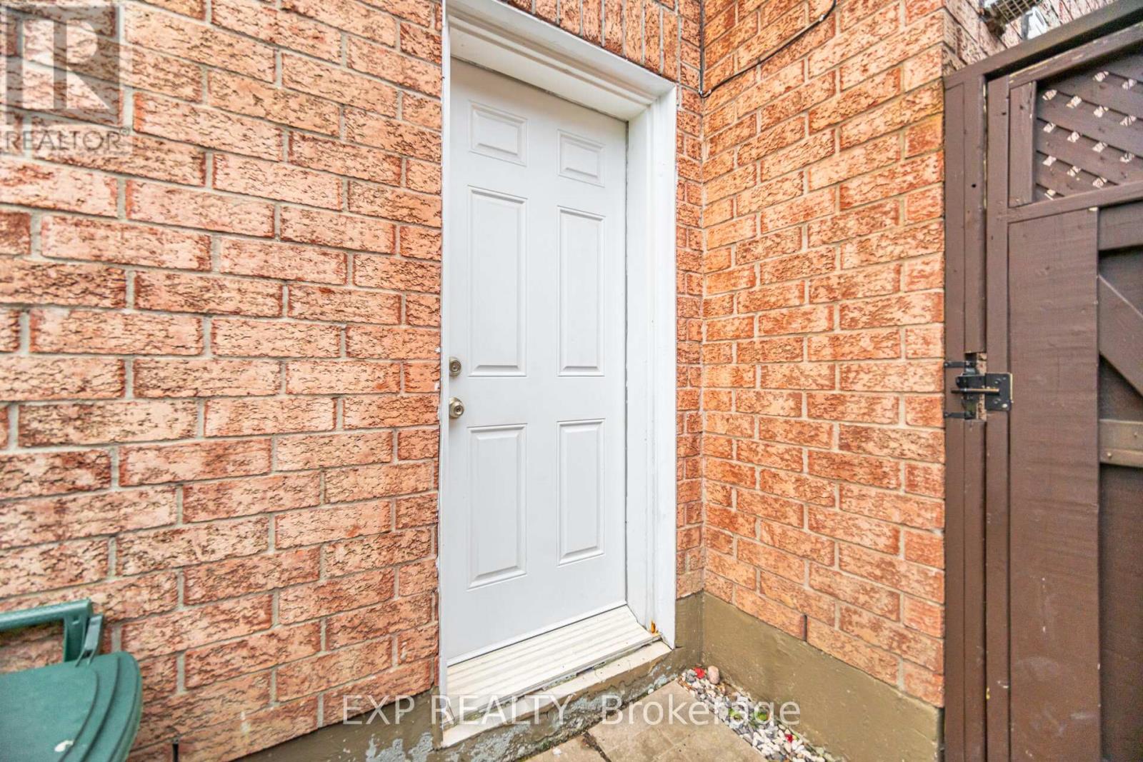 118 Solway Avenue, Vaughan, Ontario  L6A 2X1 - Photo 36 - N12525526