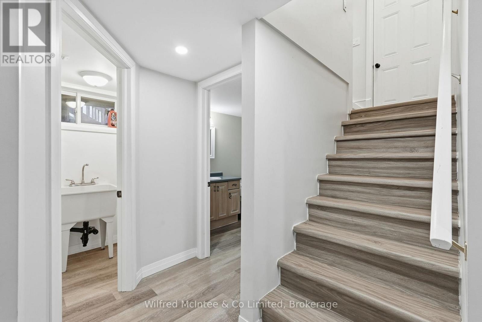 856 York Avenue N, North Perth, Ontario  N4W 2Y6 - Photo 16 - X12525662