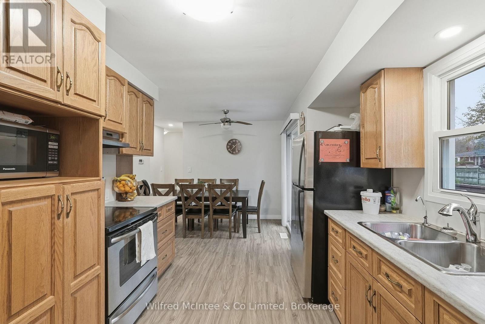 856 York Avenue N, North Perth, Ontario  N4W 2Y6 - Photo 7 - X12525662