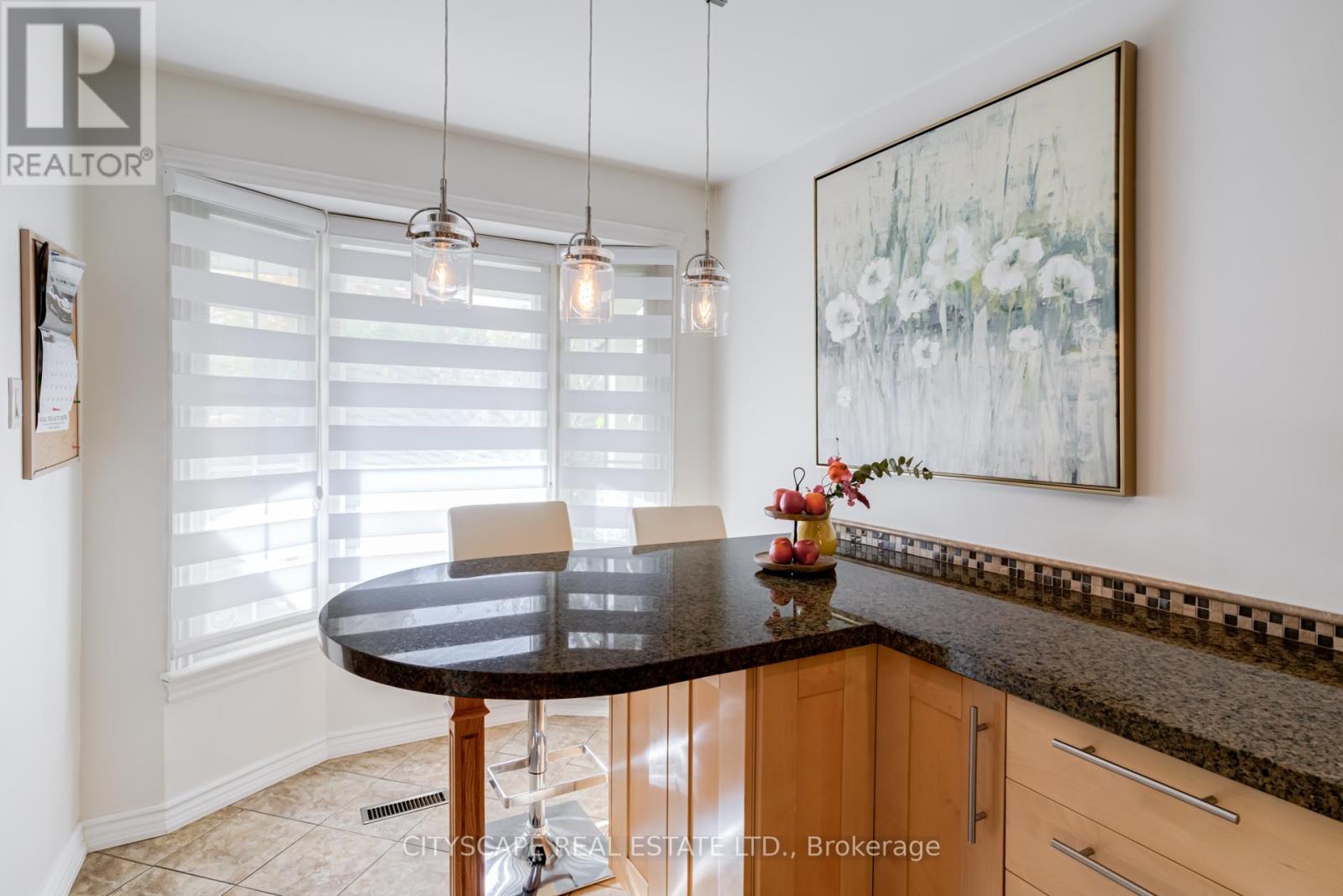 4235 Stonemason Crescent, Mississauga, Ontario  L5L 2Z6 - Photo 14 - W12518598