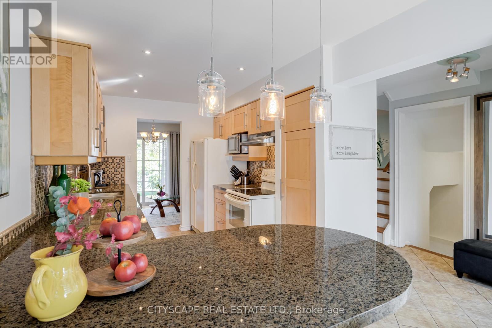 4235 Stonemason Crescent, Mississauga, Ontario  L5L 2Z6 - Photo 13 - W12518598