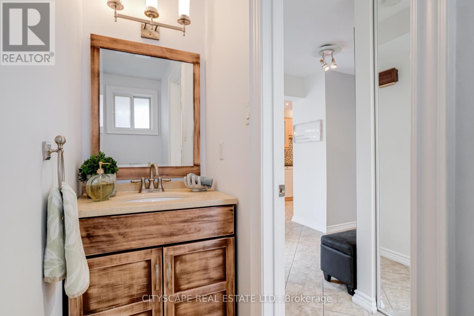 4235 Stonemason Crescent, Mississauga, Ontario  L5L 2Z6 - Photo 16 - W12518598