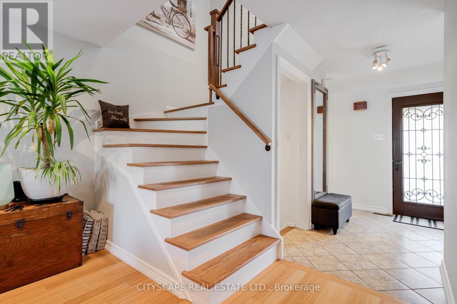 4235 Stonemason Crescent, Mississauga, Ontario  L5L 2Z6 - Photo 17 - W12518598