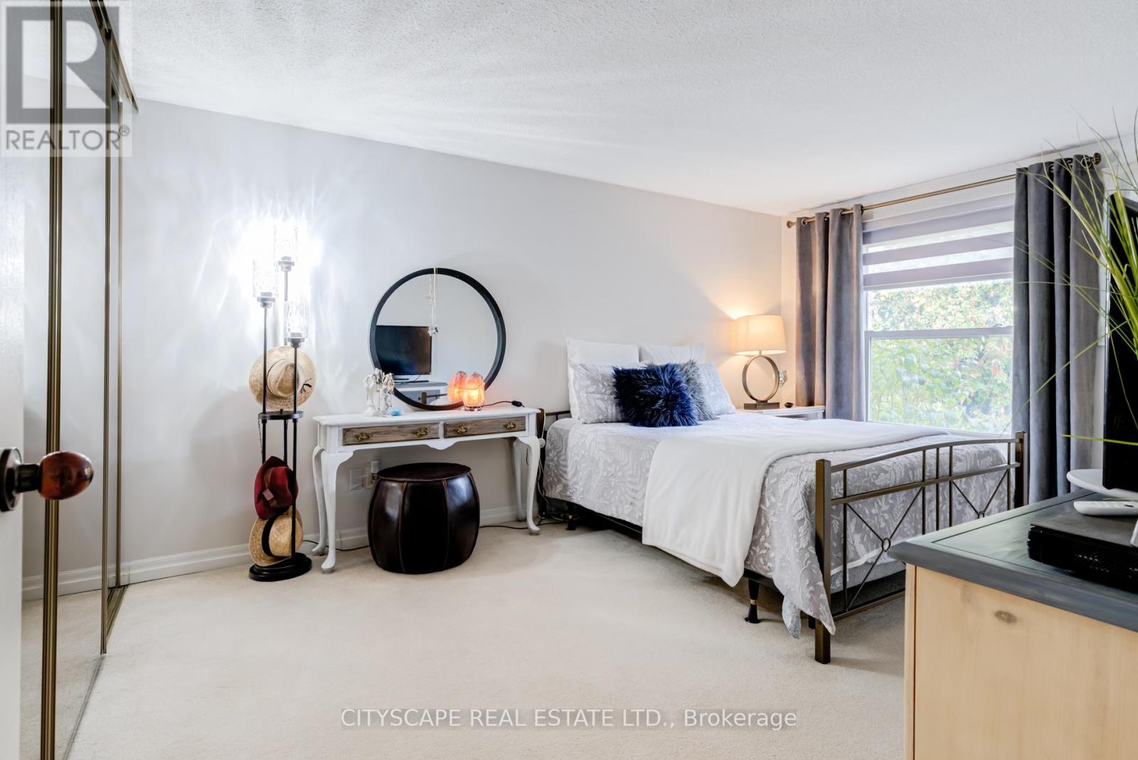 4235 Stonemason Crescent, Mississauga, Ontario  L5L 2Z6 - Photo 19 - W12518598