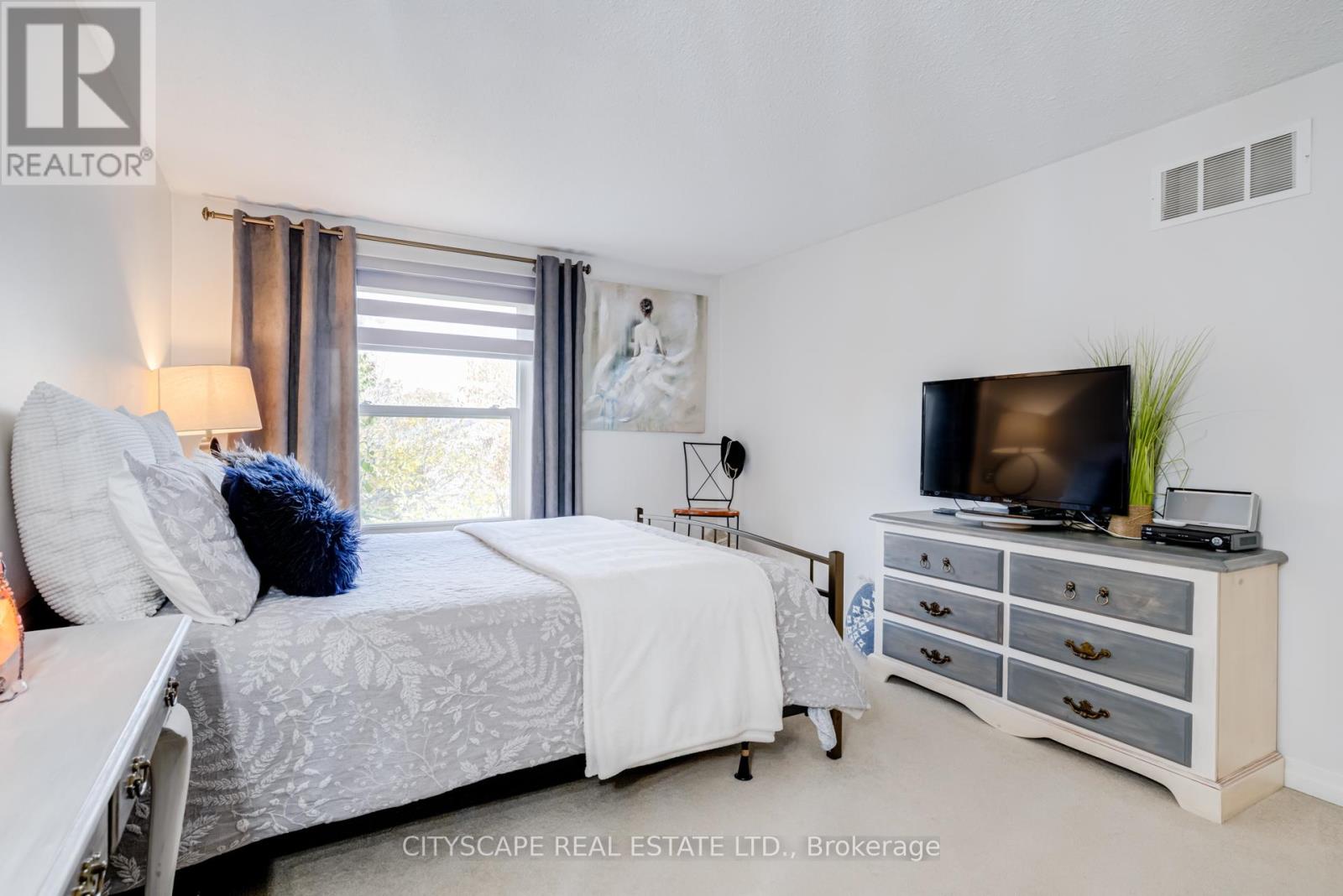 4235 Stonemason Crescent, Mississauga, Ontario  L5L 2Z6 - Photo 20 - W12518598