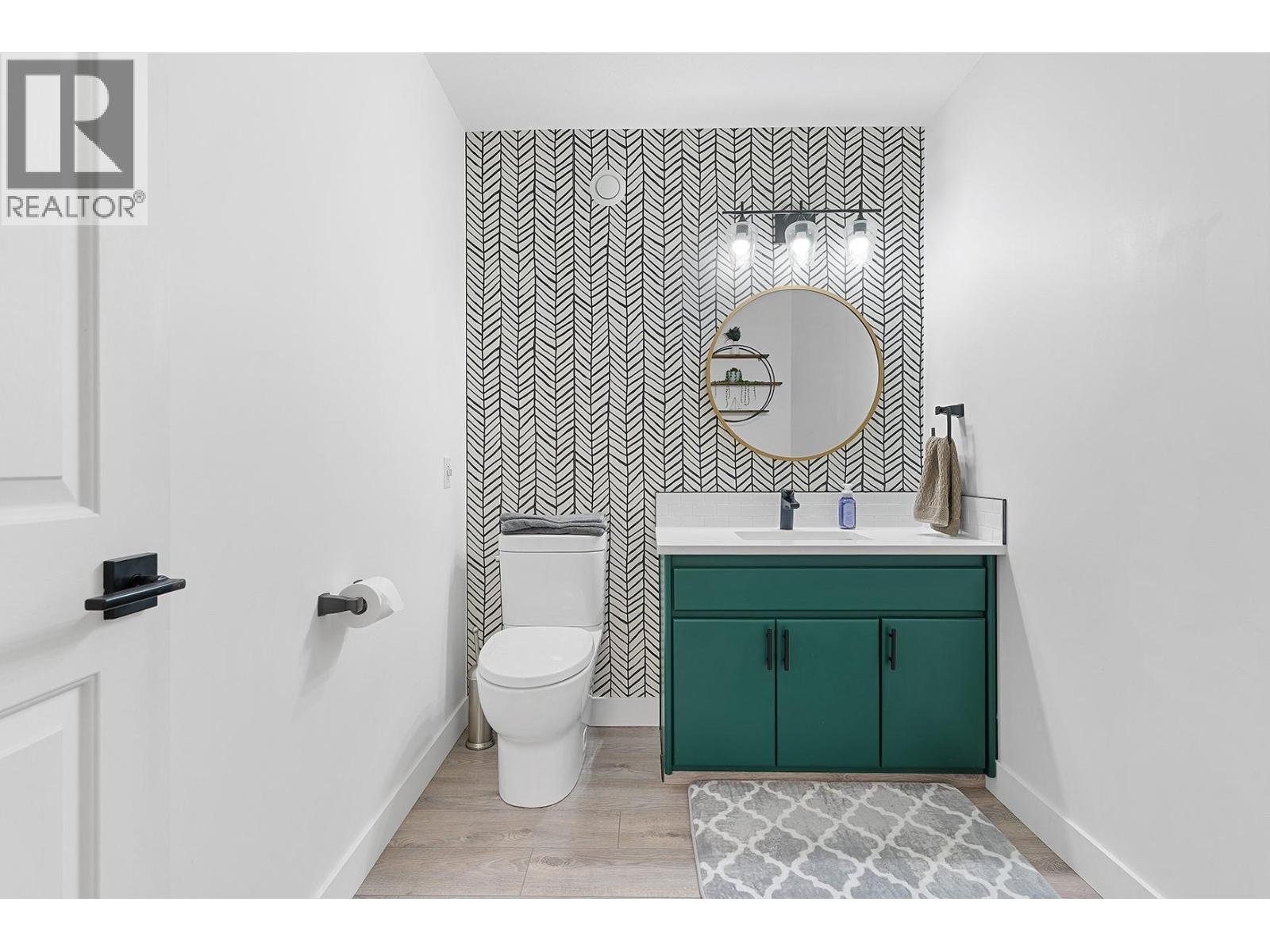 5633 Day Road, Vernon, British Columbia  V1B 3J5 - Photo 8 - 10368864