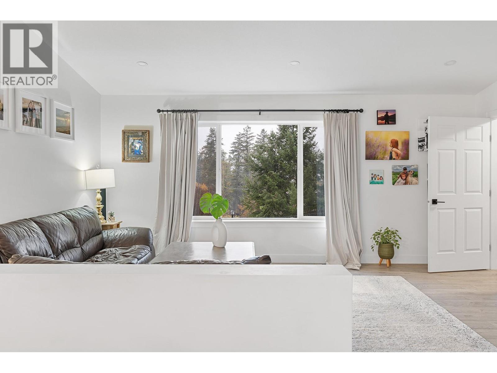 5633 Day Road, Vernon, British Columbia  V1B 3J5 - Photo 18 - 10368864