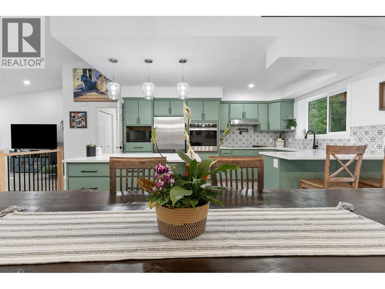 5633 Day Road, Vernon, British Columbia  V1B 3J5 - Photo 13 - 10368864