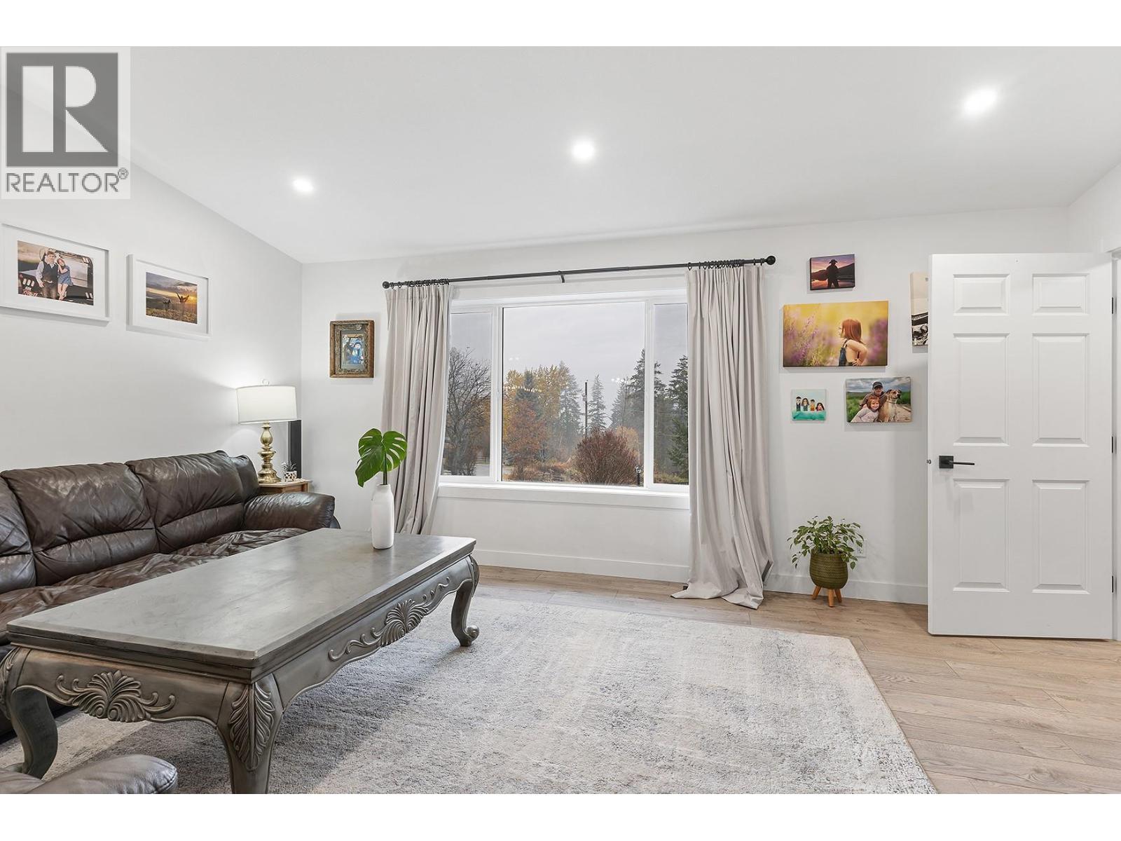 5633 Day Road, Vernon, British Columbia  V1B 3J5 - Photo 23 - 10368864